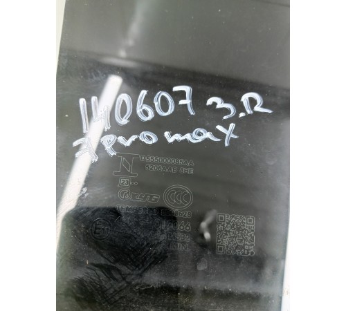 Стекло двери заднее правое