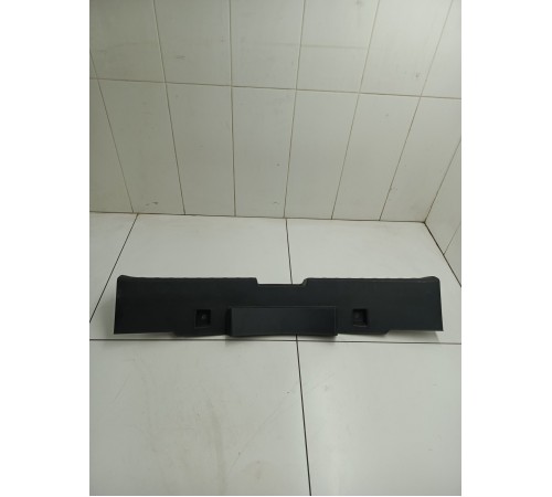 Обшивка панели багажника