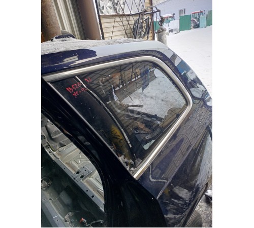 Глухое стекло заднее левое