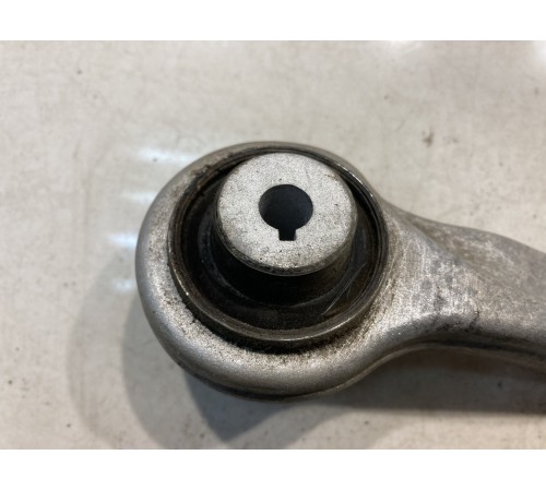 Рычаг подвески (задний, правый, верхний)