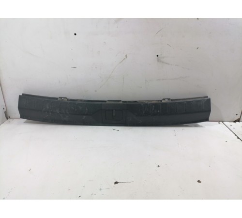 Обшивка панели багажника