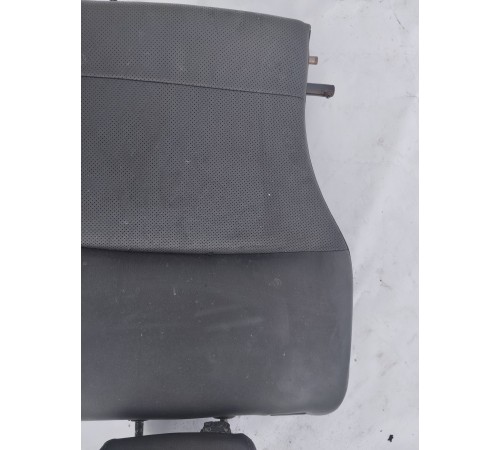 Спинка заднего сиденья правая с подлокотником
