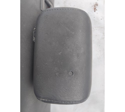 Спинка заднего сиденья правая с подлокотником