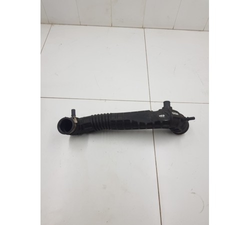 Патрубок воздушного фильтра