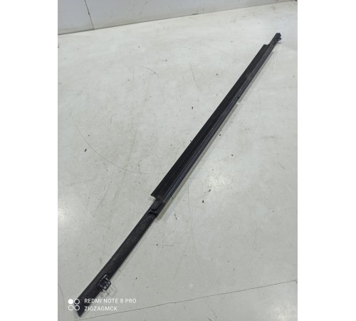 Уплотнитель стекла (задний левый наружный)