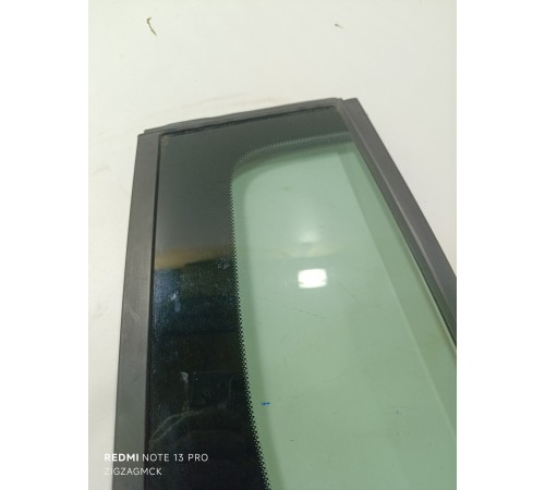 Стекло , форточка задней правой двери