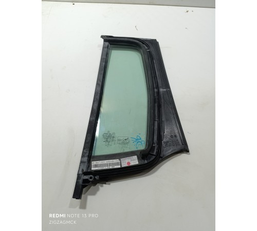 Стекло , форточка задней правой двери