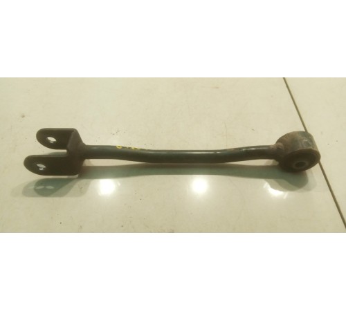 Рычаг подвески (задний, правый)