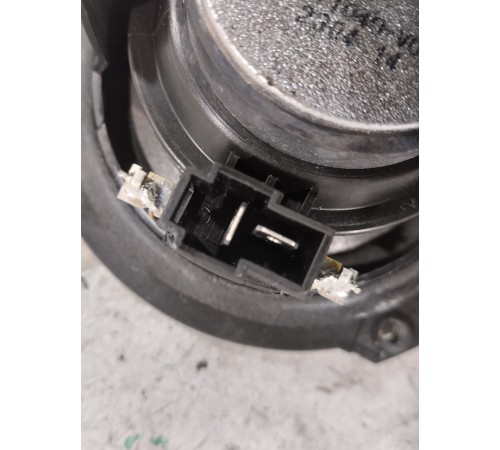 Динамик двери задний