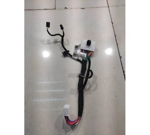 Электропроводка обшивки двери (передняя, левая)