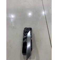 Ручка двери (задняя правая внутренняя)