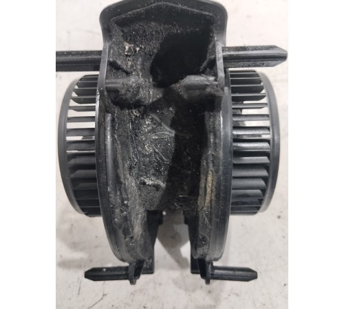 Моторчик отопителя (печки)