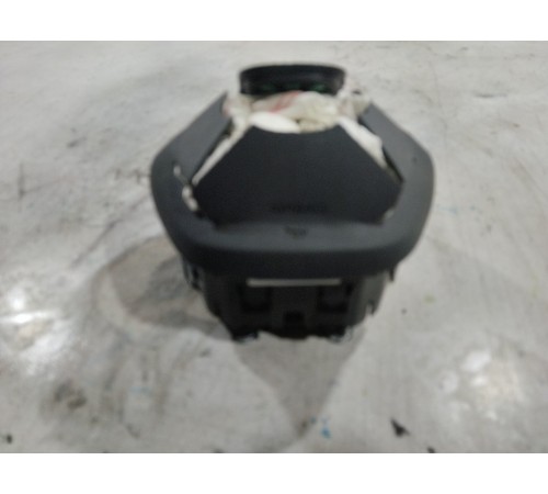 Подушка безопасности водителя