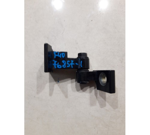 Петля двери(задняя левая верхняя)