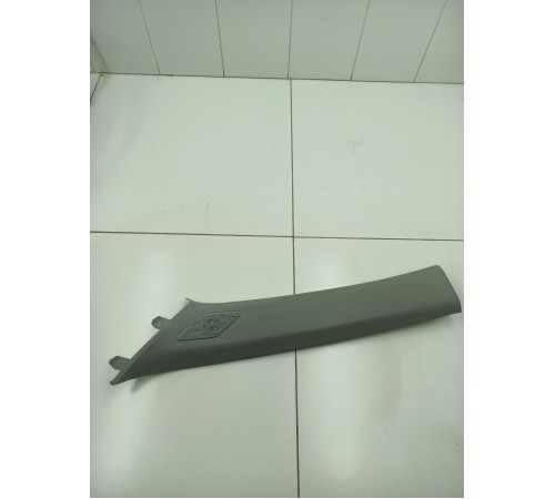 Обшивка стойки лобового стекла левая с динамиком