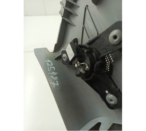 Обшивка стойки лобового стекла левая с динамиком