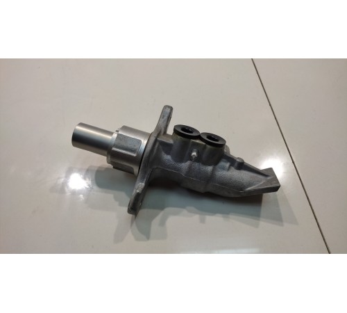 Главный тормозной цилиндр