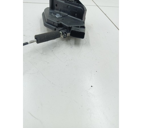 Замок двери передний левый