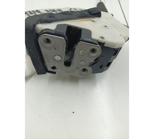 Замок двери передний левый