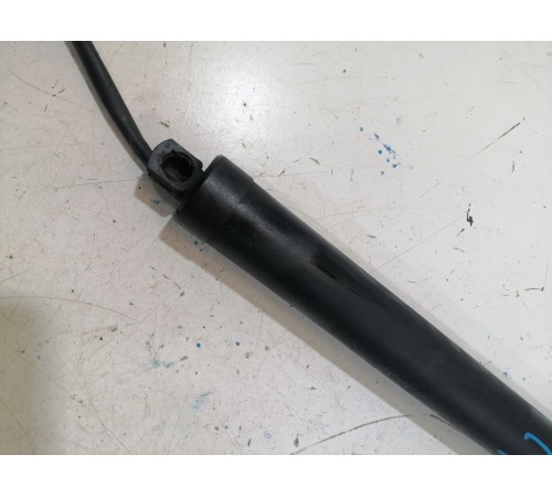 Амортизатор крышки багажника правый