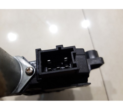 Моторчик стеклоподъемника (задний левый)