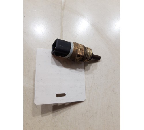 Датчик температуры охлаждающей жидкости