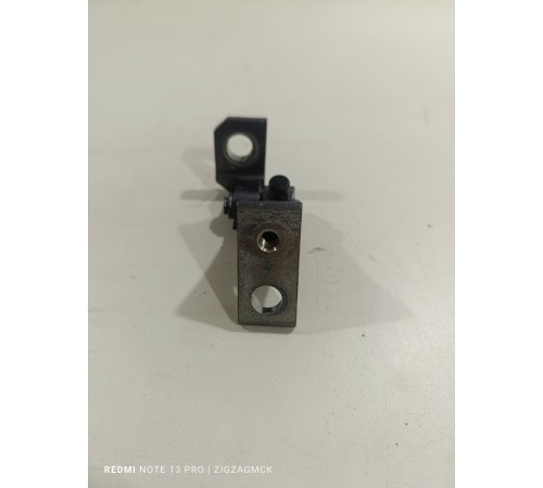 Петля двери передняя правая верхняя