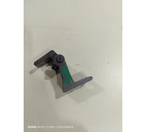 Петля двери передняя правая верхняя