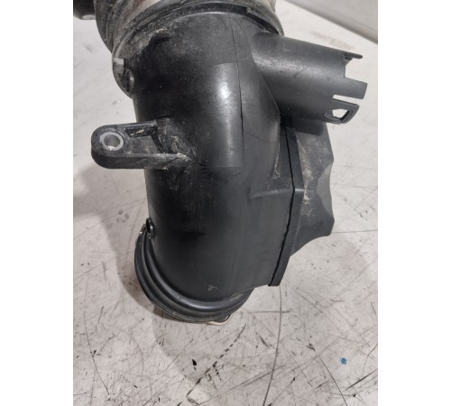 Патрубок воздушного фильтра