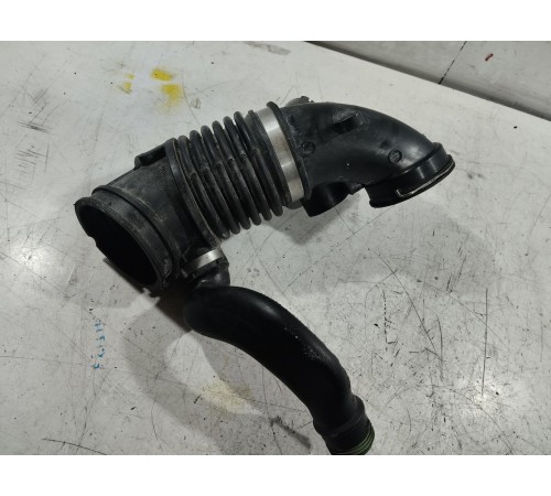 Патрубок воздушного фильтра