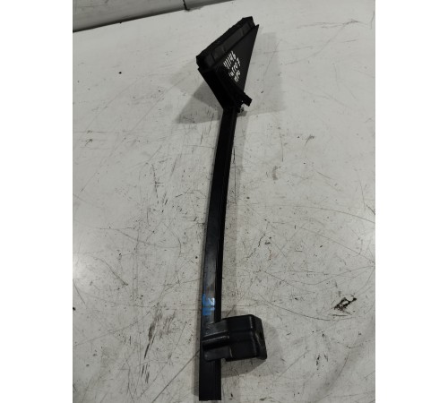 Направляющая стекла (задняя левая)