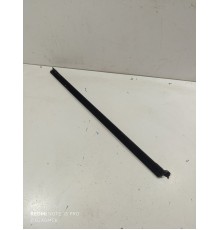 Уплотнитель стекла передний левый внутренний