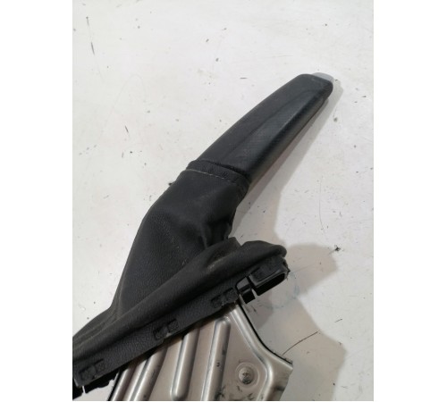 Рычаг стояночного тормоза