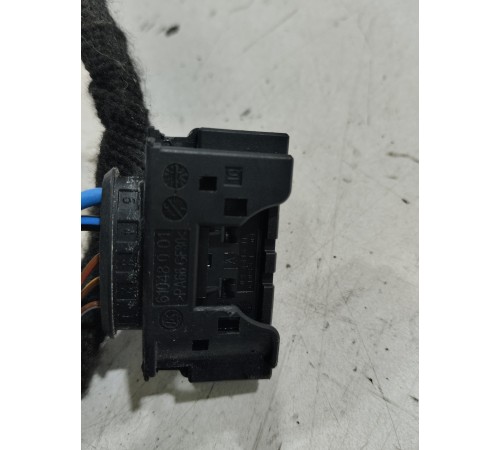 Электропроводка двери (передняя левая)