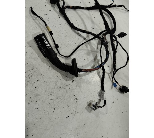 Электропроводка двери (передняя левая)