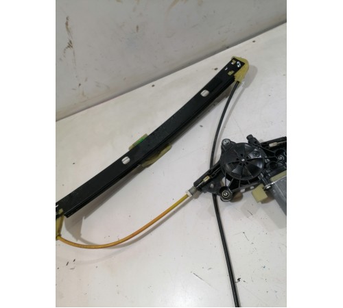 Стеклоподъёмник передний правый