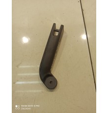 Крепеж заднего дворника