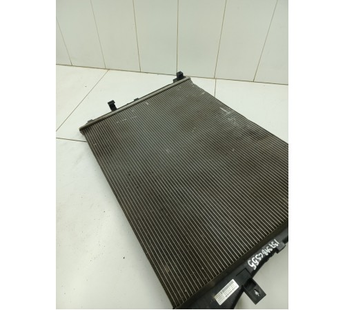 Радиатор охлаждения двигателя