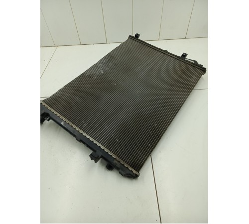 Радиатор охлаждения двигателя