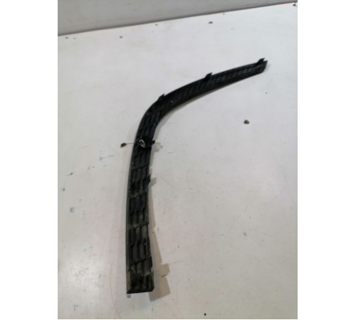 Решетка заднего бампера левая