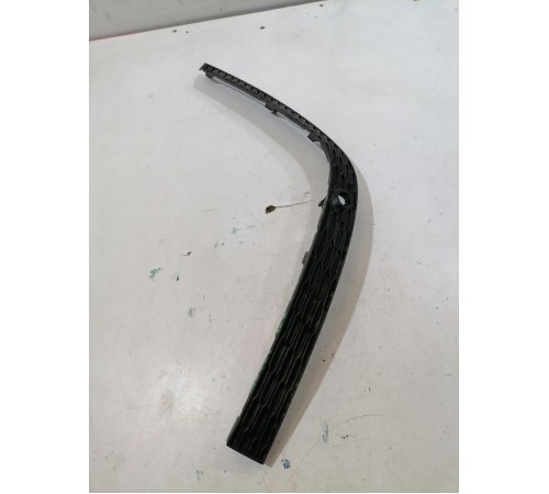 Решетка заднего бампера левая