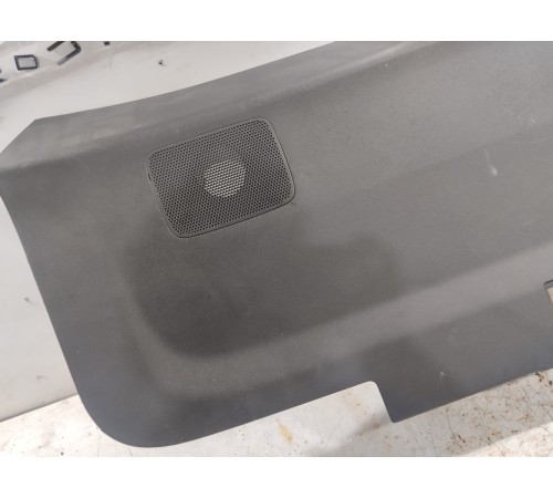 Обшивка багажника верхняя