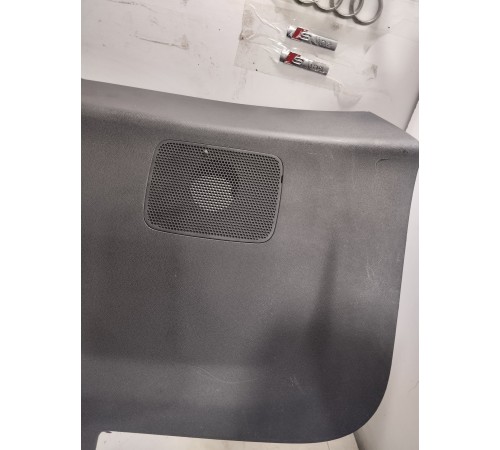 Обшивка багажника верхняя