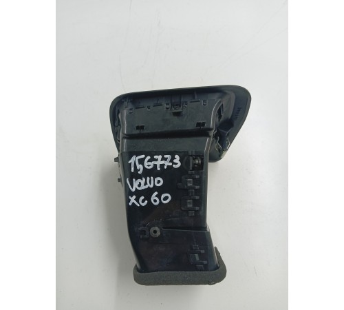 Дефлектор воздушный левый