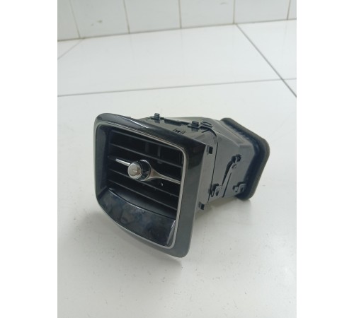 Дефлектор воздушный левый