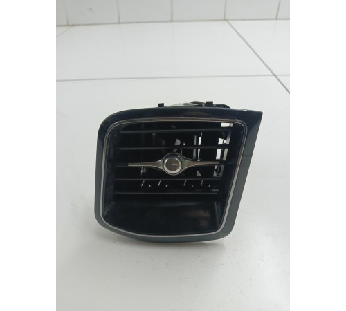 Дефлектор воздушный левый