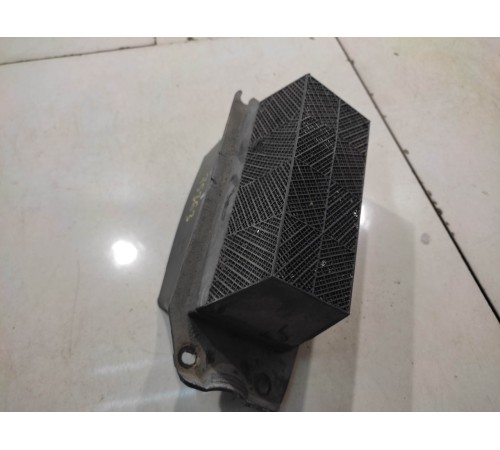 Воздухозаборник подкапотный левый