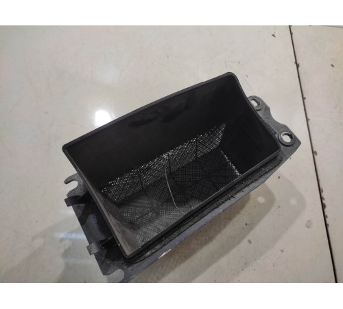 Воздухозаборник подкапотный левый