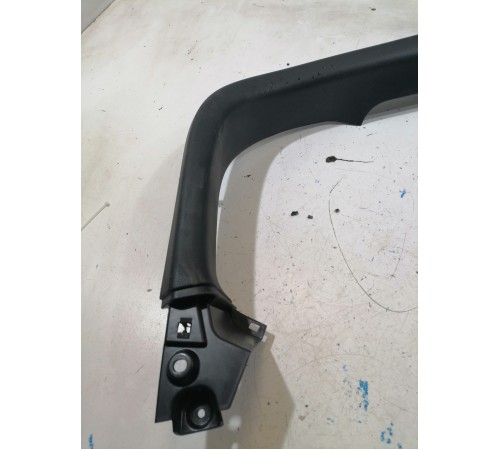 Обшивка крышки багажника