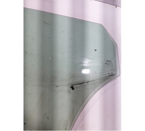 Стекло двери заднее левое